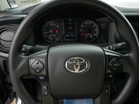 Used 2022 Toyota Tacoma SR image 25