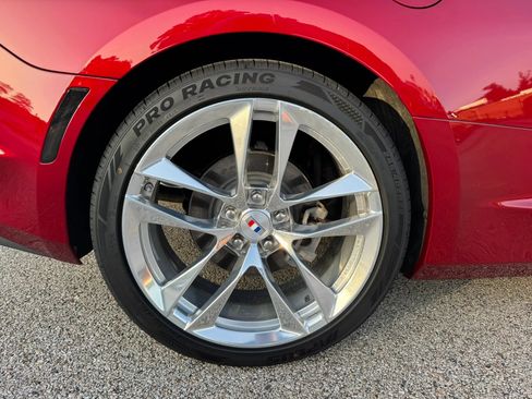 Used 2021 Chevrolet Camaro LT w/ Wild Cherry Design Package 1 RWD image 17