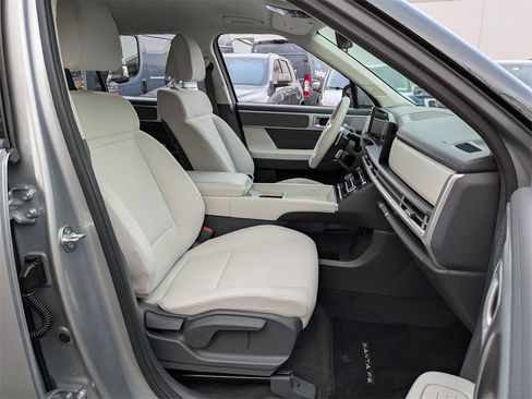 Used 2024 Hyundai Santa Fe SE image 27