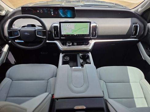 New 2026 Ford Expedition Platinum AWD/4WD image 16