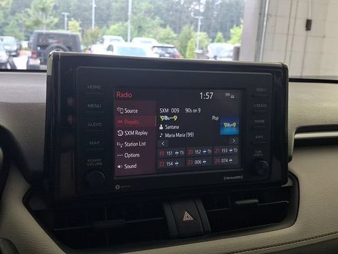 Certified 2021 Toyota RAV4 XLE FWD image 21