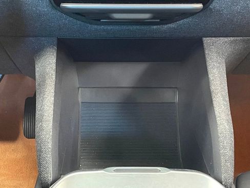 Used 2024 Lucid Air Touring image 40