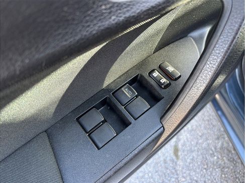 Used 2017 Toyota Corolla LE image 15