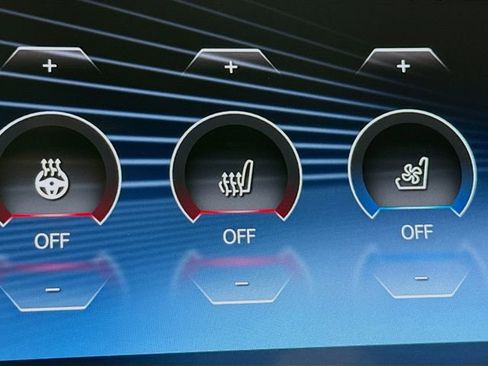 Used 2023 BMW X7 xDrive40i w/ Premium Package image 21