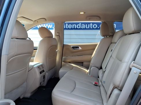 Used 2016 Nissan Pathfinder SL w/ SL Tech Package AWD/4WD image 13