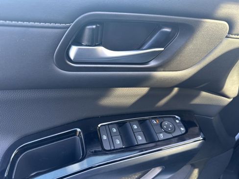 New 2026 Nissan Pathfinder SL FWD image 10