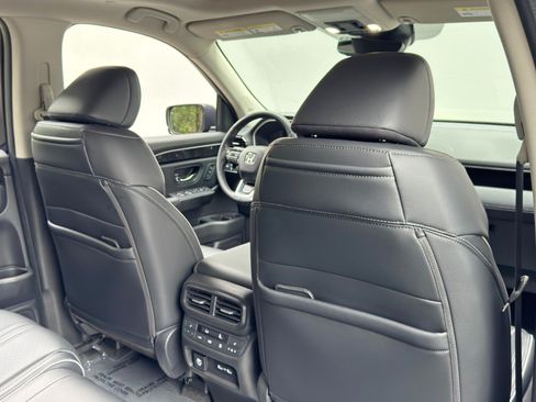 Used 2023 Honda Pilot Elite image 39