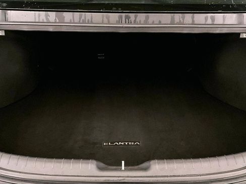 Used 2021 Hyundai Elantra SEL w/ Convenience + Premium Package image 33