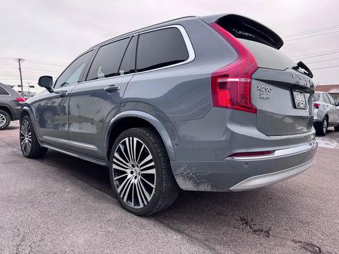 Used 2022 Volvo XC90 T6 Inscription w/ Lounge Package image 5