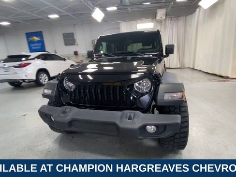 Used 2021 Jeep Wrangler Unlimited Sport AWD/4WD image 3