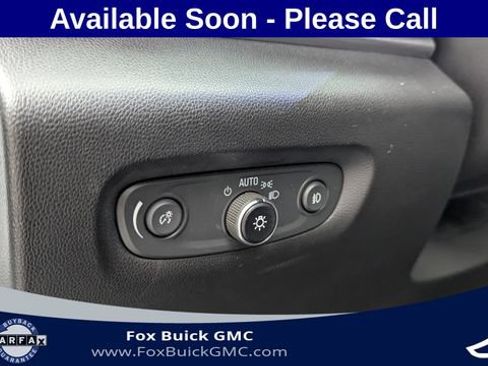 Used 2019 Chevrolet Traverse LT w/ LT Premium Package AWD/4WD image 24