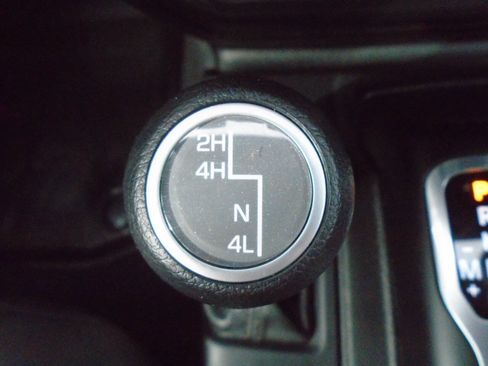 Used 2018 Jeep Wrangler Unlimited Sport S AWD/4WD image 15