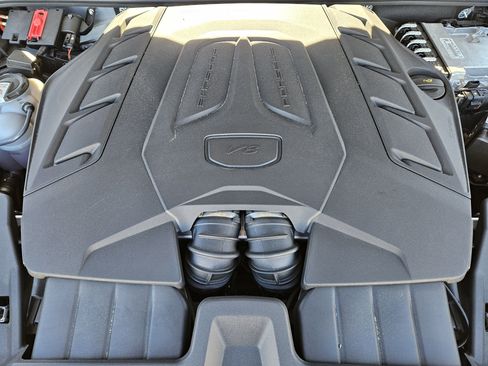 Certified 2025 Porsche Cayenne S image 30