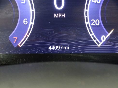 Used 2023 Jeep Grand Cherokee L Laredo image 39