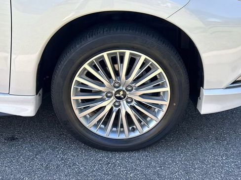 Used 2019 Mitsubishi Outlander SEL AWD/4WD image 13