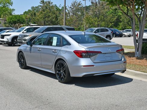 Used 2024 Honda Civic Sport image 3