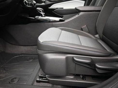 New 2026 Chevrolet Trax LT w/ Driver Confidence Package FWD image 19