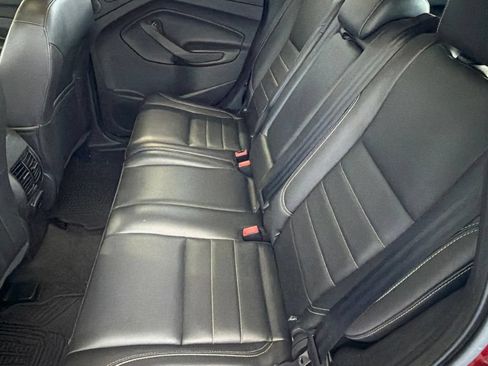 Used 2016 Ford Escape Titanium FWD image 9