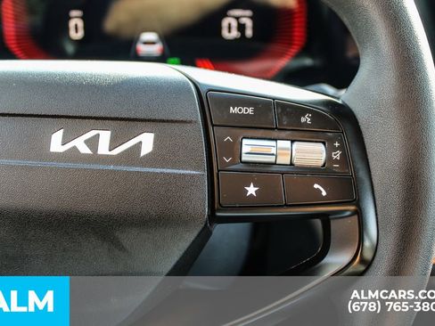 Used 2025 Kia K4 FWD image 27