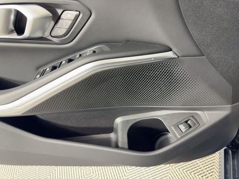 Certified 2025 BMW 330i Sedan image 22