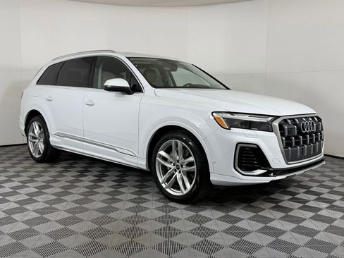 Used 2025 Audi Q7 3.0T Premium Plus w/ Premium Plus Package image 7
