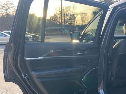 New 2026 Jeep Grand Cherokee L Limited w/ Limited Altitude Package image 10