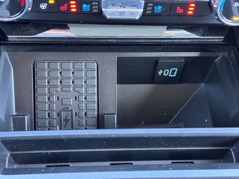 Used 2024 Ford F350 Lariat image 35