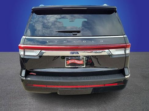 New 2024 Lincoln Navigator L Reserve image 4