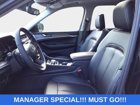 New 2024 Jeep Grand Cherokee Limited 4xe image 9