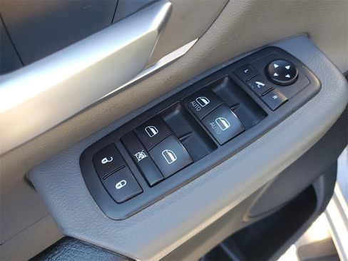 Used 2021 RAM 1500 Big Horn image 16