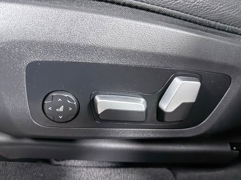 Used 2022 BMW X3 xDrive30i w/ Convenience Package w/ZPA AWD/4WD image 21