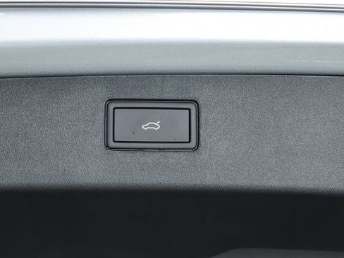 New 2026 Volkswagen Tiguan SE image 69