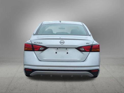 Used 2024 Nissan Altima 2.5 SV image 5