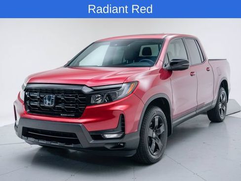 Certified 2024 Honda Ridgeline Black Edition image 3