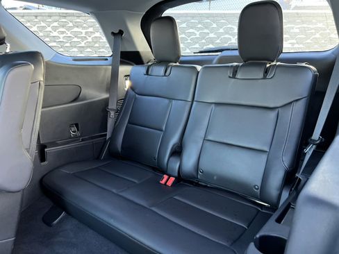 Certified 2022 Ford Explorer XLT w/ Equipment Group 202A image 7