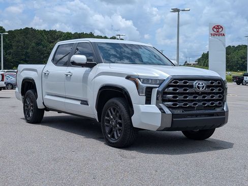 Used 2025 Toyota Tundra Platinum AWD/4WD image 7