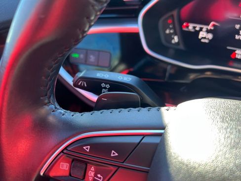 Used 2020 Audi Q3 2.0T Premium Plus w/ Premium Plus Package image 19