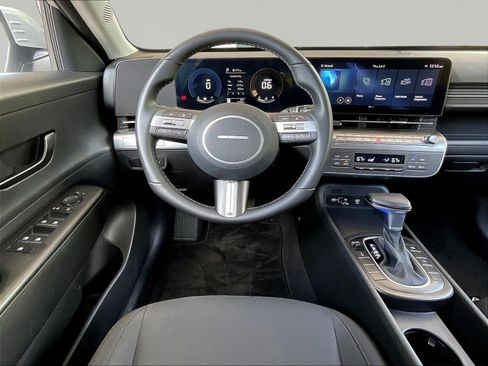 Used 2024 Hyundai Kona SEL AWD/4WD image 8