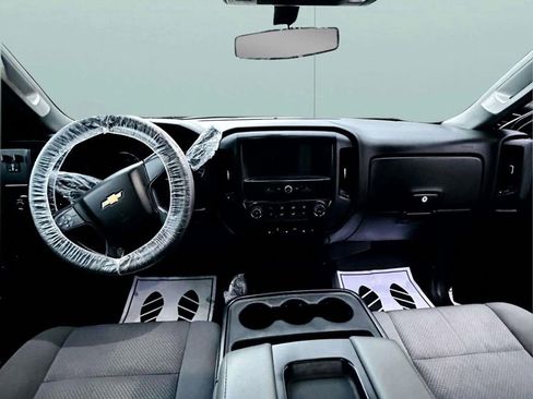 Used 2017 Chevrolet Silverado 2500 W/T image 29