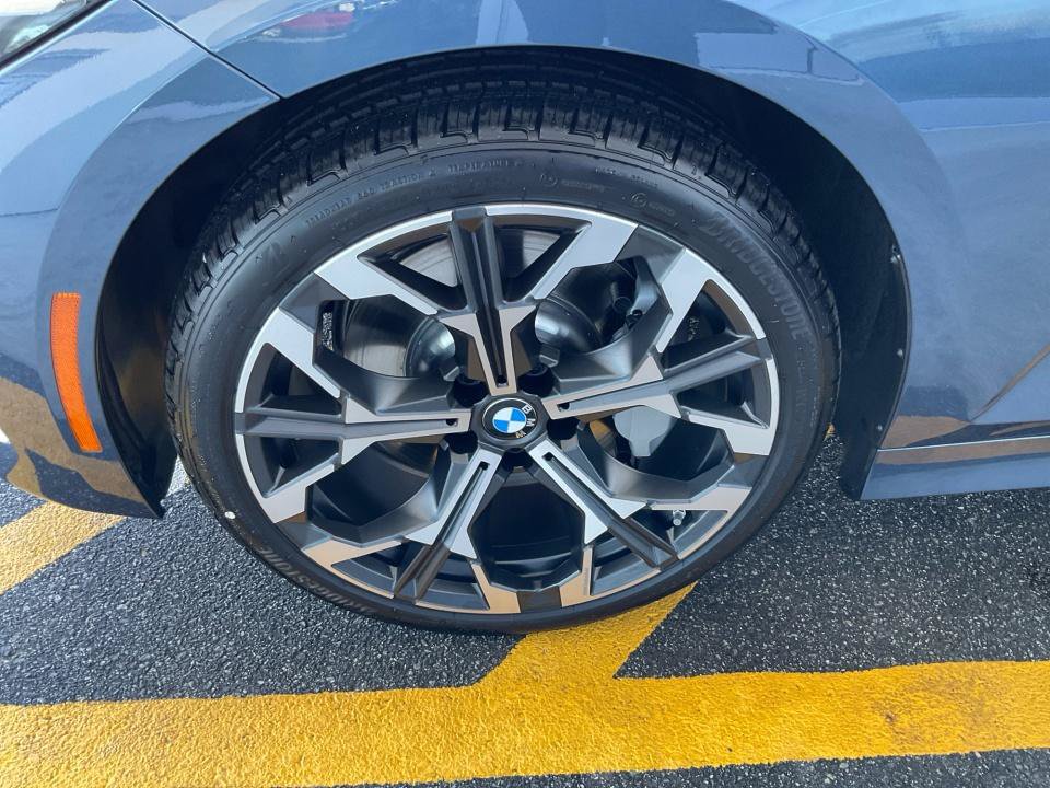 Used 2026 BMW 330i Sedan w/ Premium Package RWD image 27