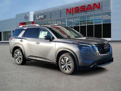 New 2025 Nissan Pathfinder SL