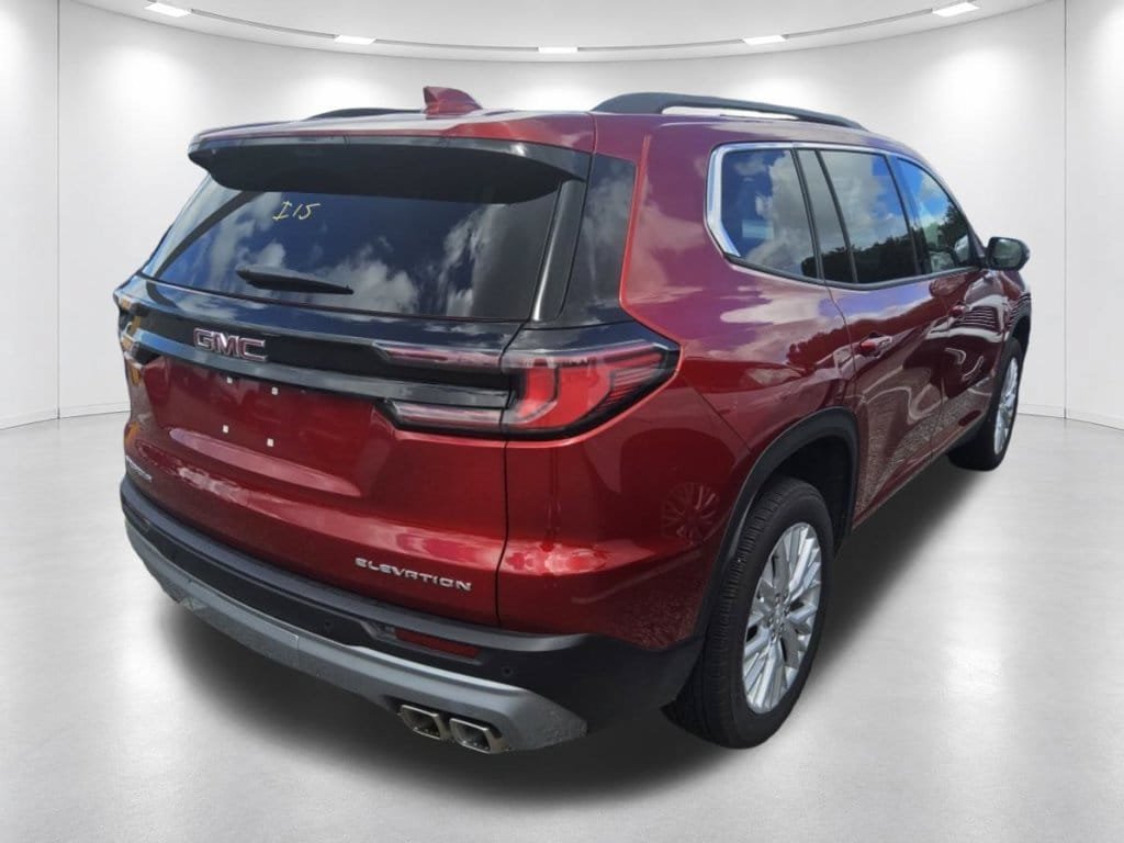 Used 2026 GMC Acadia Elevation w/ Elevation Premium Package FWD image 3
