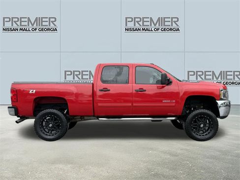 Used 2011 Chevrolet Silverado 2500 LT w/ Suspension Package, Off-Road AWD/4WD image 21