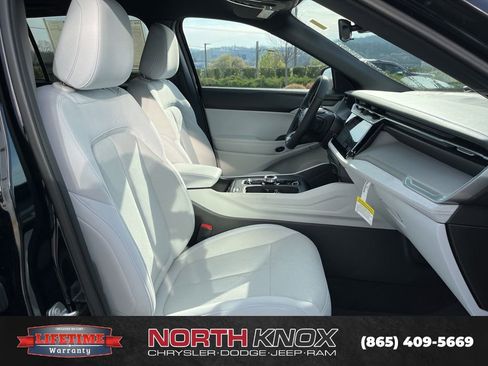 New 2026 Jeep Cherokee Laredo AWD/4WD image 24