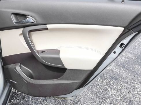 Used 2011 Buick Regal CXL Turbo w/ TO7 Preferred Equipment Group FWD image 33