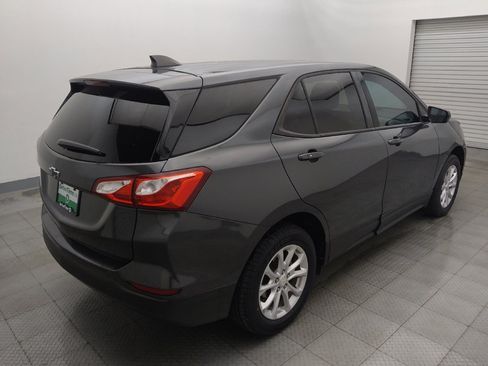 Used 2019 Chevrolet Equinox LS w/ LS Convenience Package FWD image 9