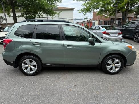 Used 2015 Subaru Forester 2.5i Premium AWD/4WD image 8
