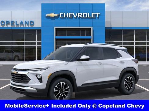 New 2026 Chevrolet TrailBlazer LT FWD image 2