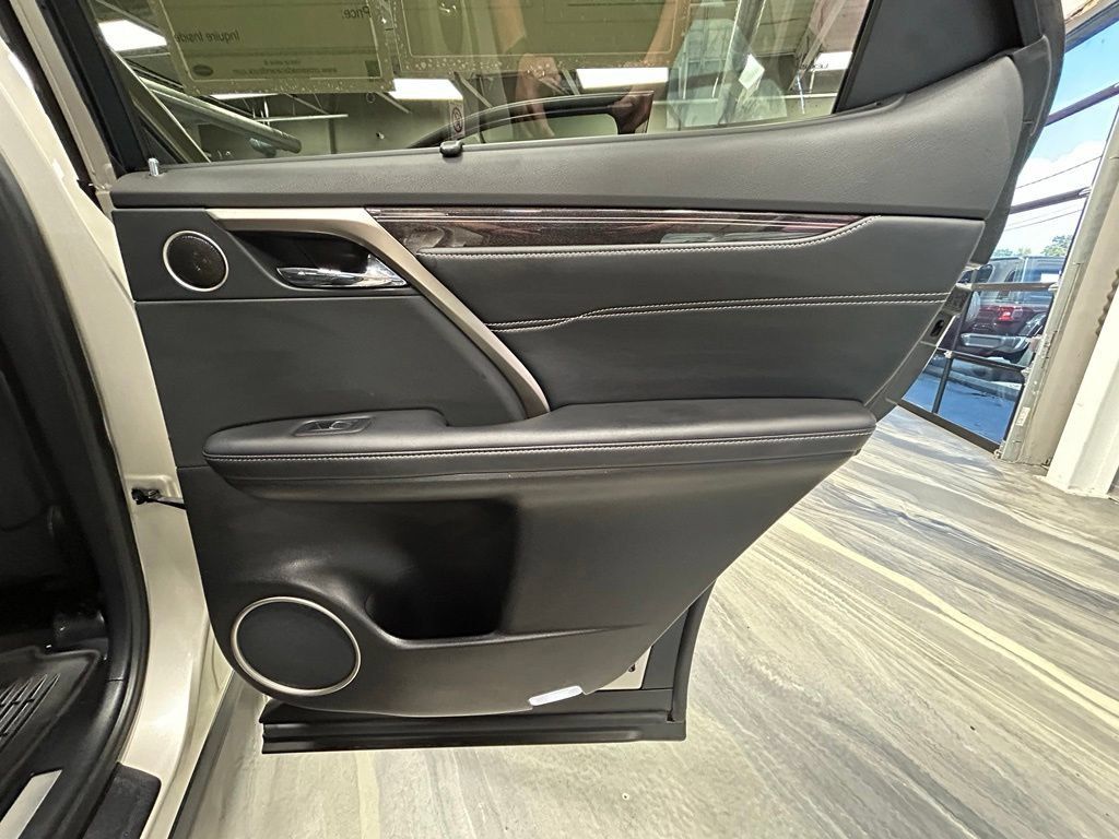 Used 2017 Lexus RX 450h AWD image 47