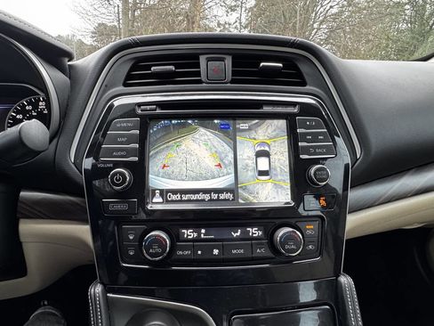 Used 2018 Nissan Maxima Platinum image 19